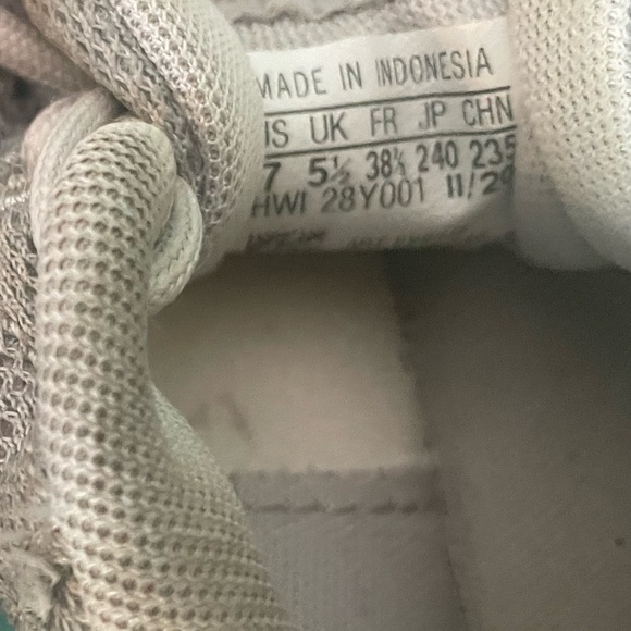 Grey Active Tennis Shoe (Adidas Women’s Advantage Sneaker) - Picture 6 of 9